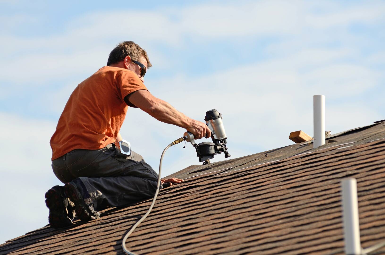 Ratliff Roofing, Siding and Gutter Enterprises logo