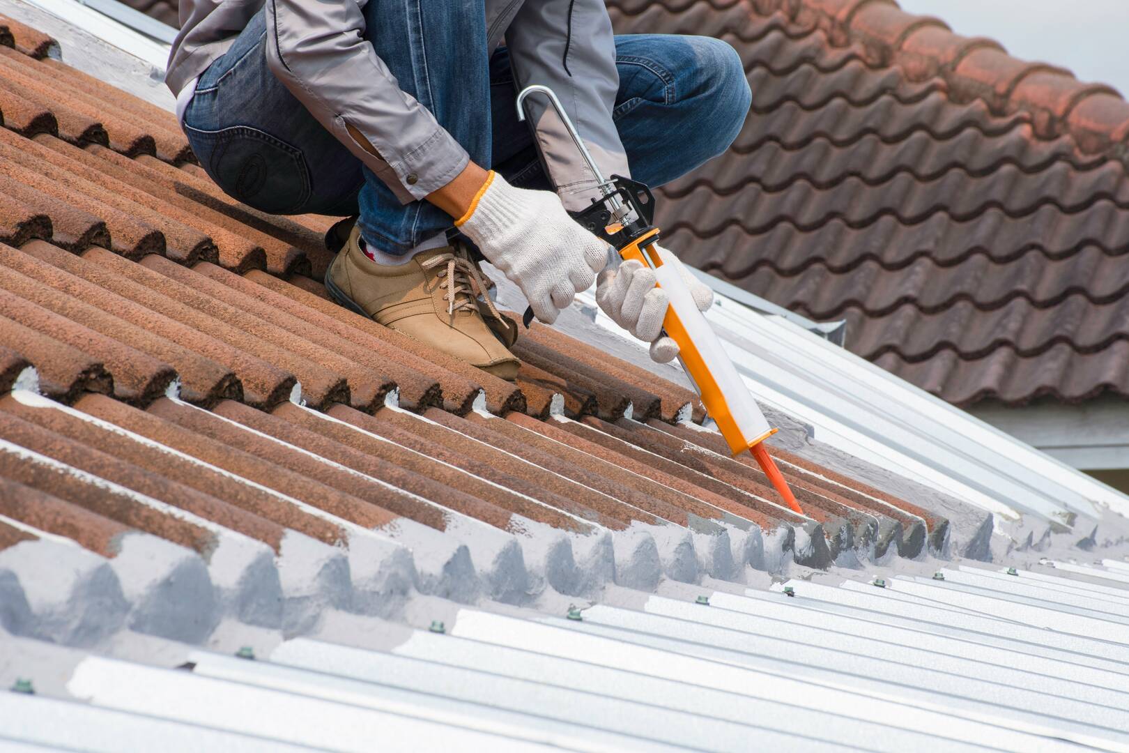 Thomas Roofing & Supply Inc logo