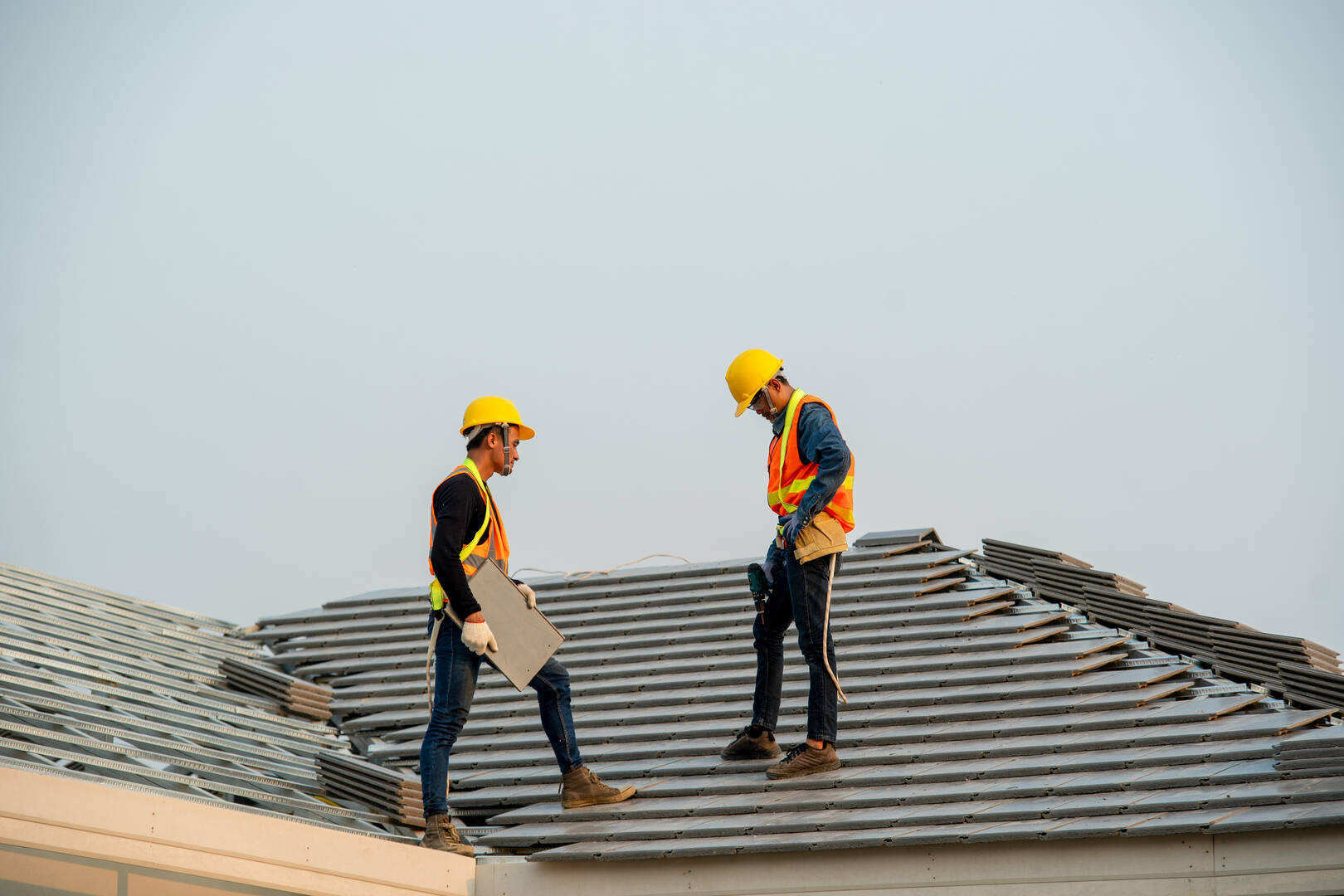Premiere Roofing logo