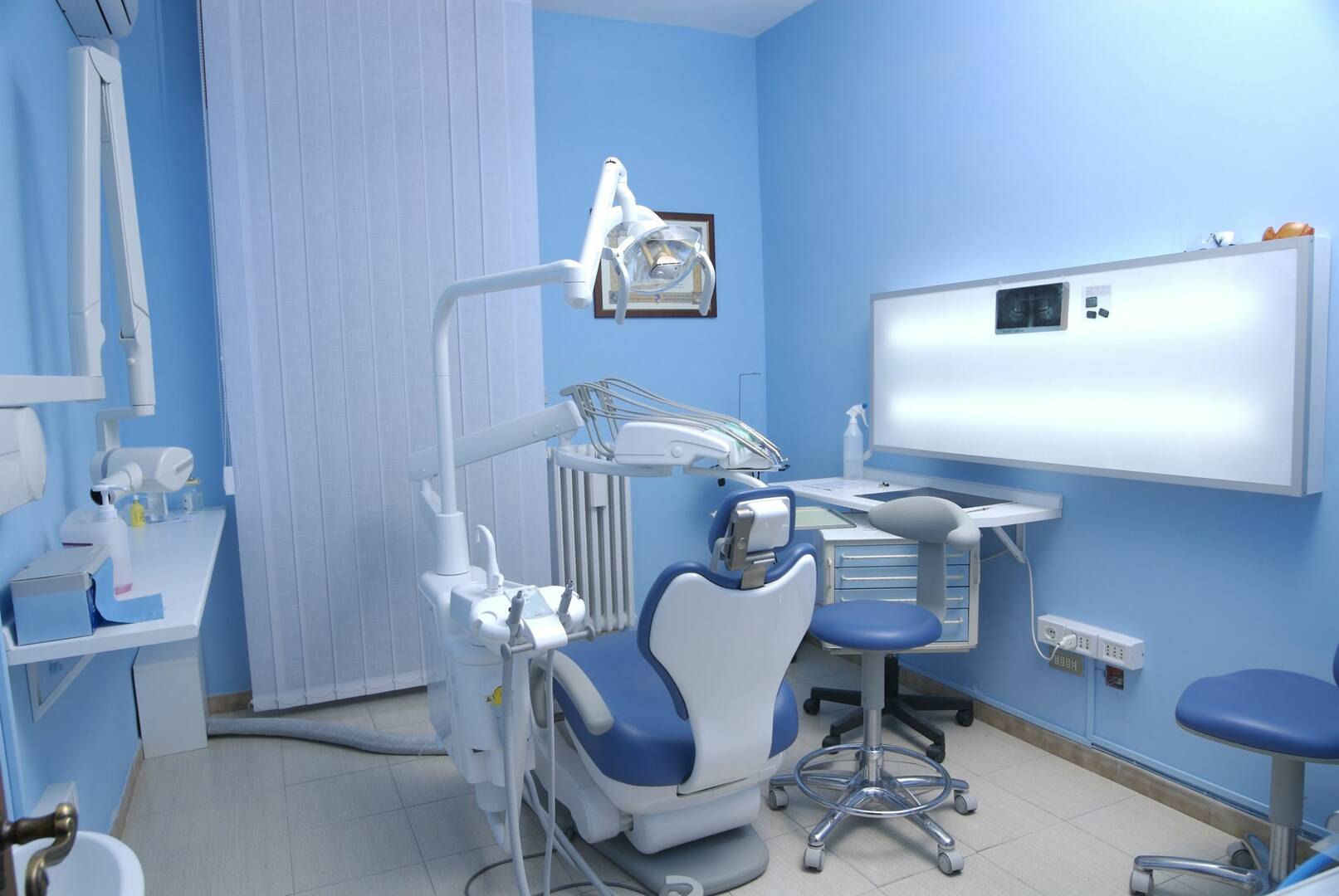  Henderson Family Dentistry logo